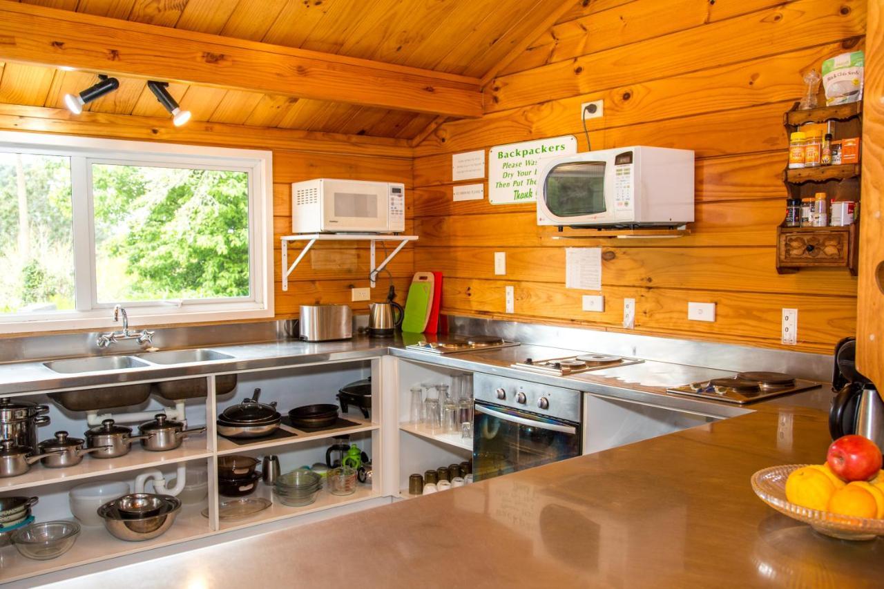 Hostel Tatahi Cove Back Packer Hahei Exterior foto